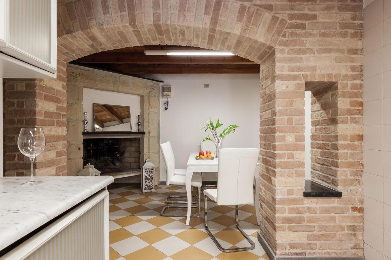San Giacomo Rooms Cagliari Buitenkant foto